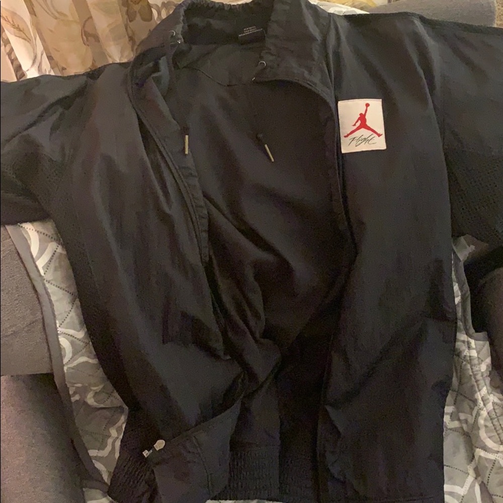 Jordan windbreaker M
